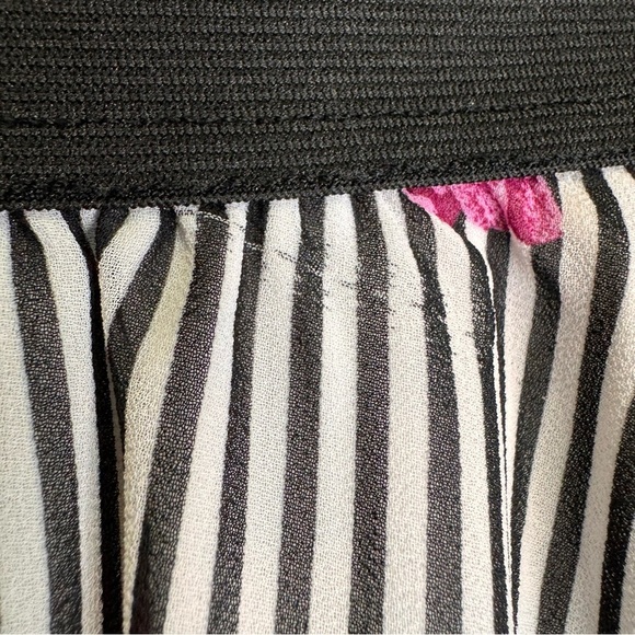 Torrid Midi Chiffon Floral Skater Skirt Torrid Size 2x - Picture 9 of 12